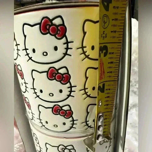 Hello Kitty Coffee Mug Set - Picture 9 of 10